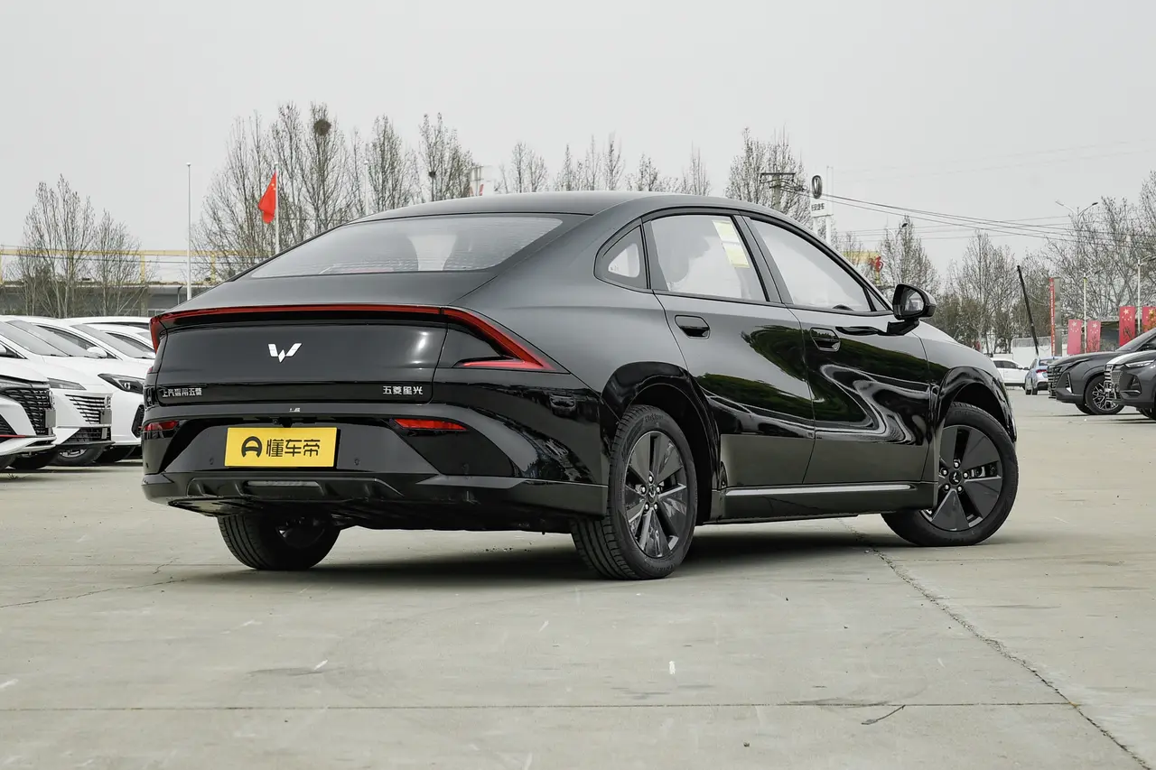 Wuling Starlight EV 2024