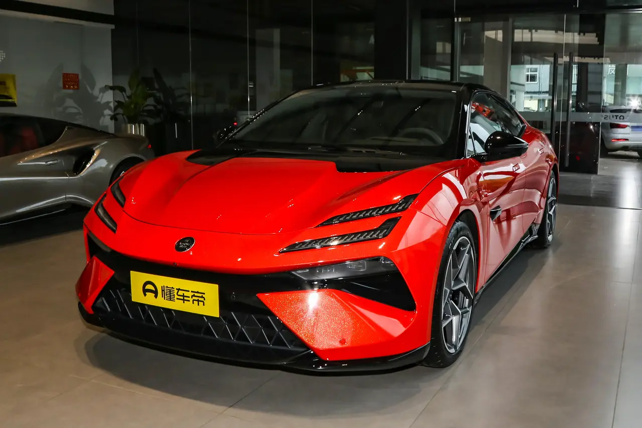 Lotus Emeya 2024