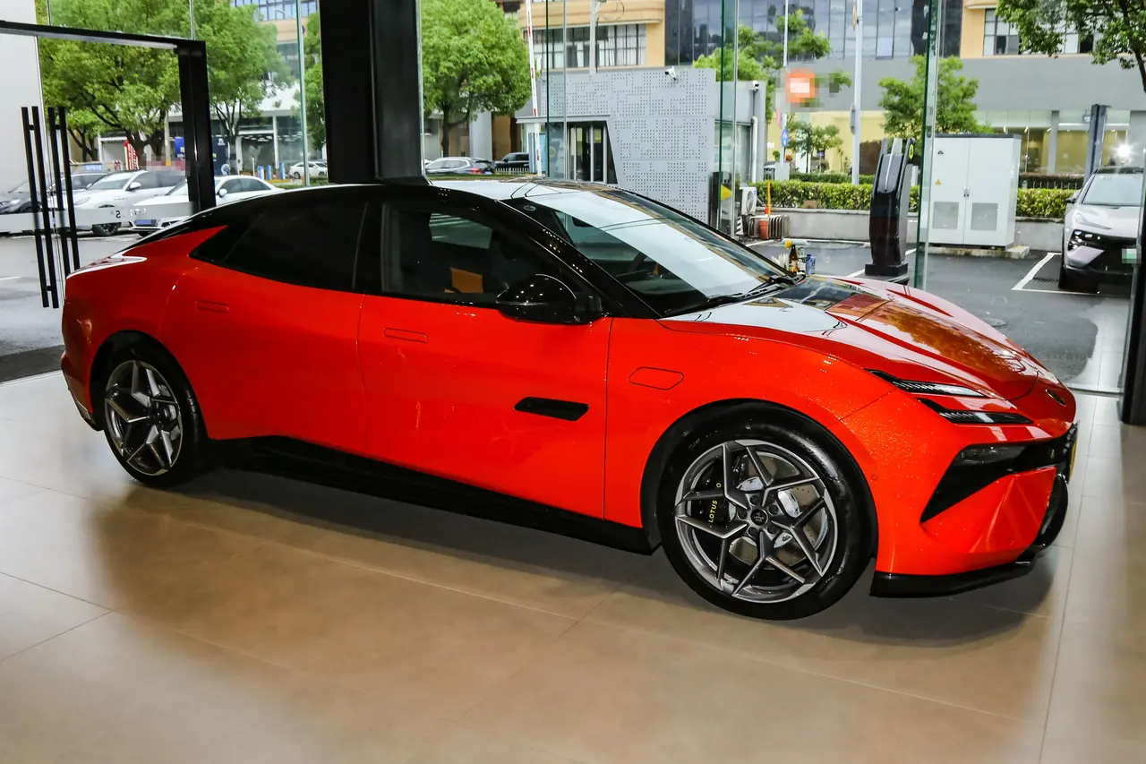 Lotus Emeya 2024