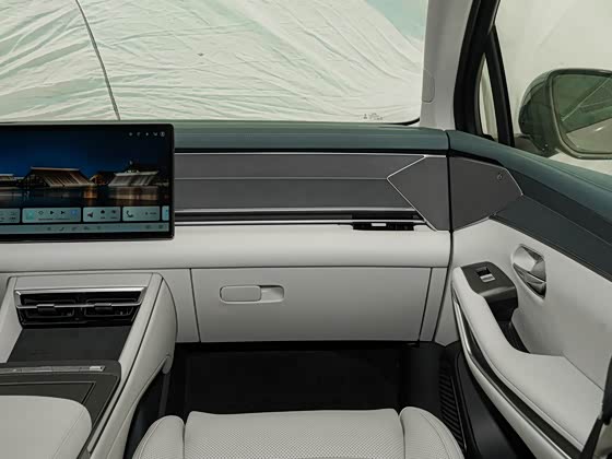 BYD Tang L 2025