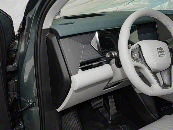 BYD Tang L 2025