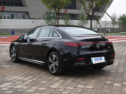 Mercedes EQE 2024