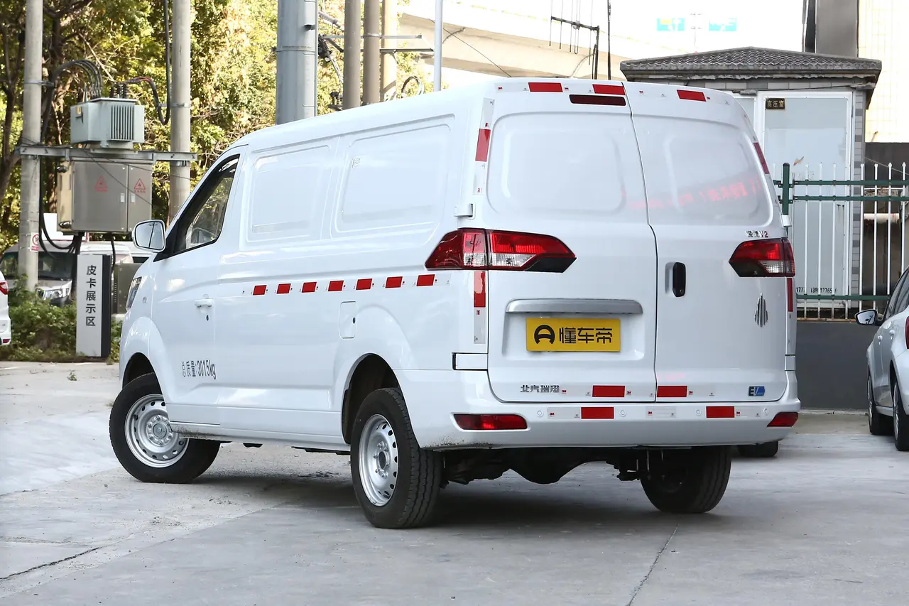 Baic Ruixiang Boten V2 EV 2022