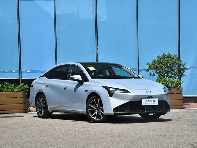 GAC Aion S 2023
