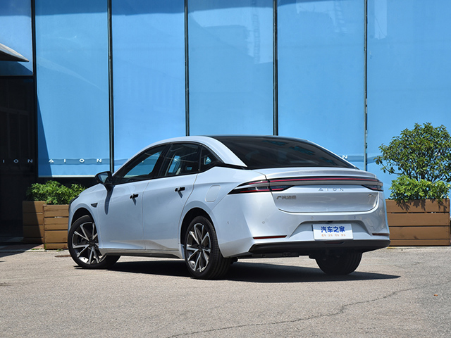 GAC Aion S 2023