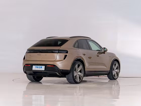 Porsche Macan EV 2024