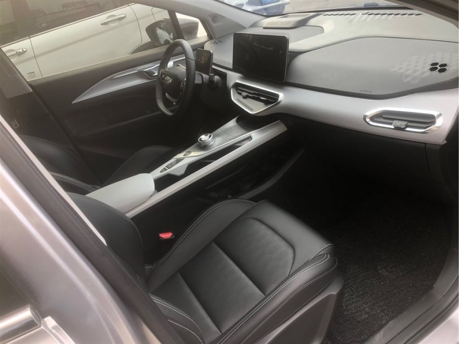 Geely Geometry C 2020