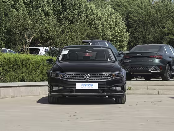 Volkswagen Magotan 2025