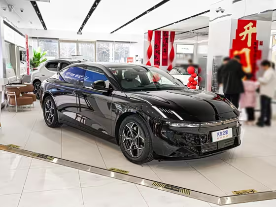 Lynk &amp; Co Z10 2024