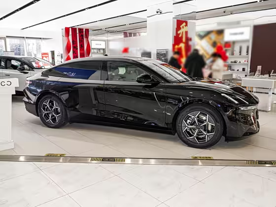 Lynk &amp; Co Z10 2024