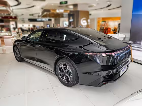 Lynk &amp; Co Z10 2024