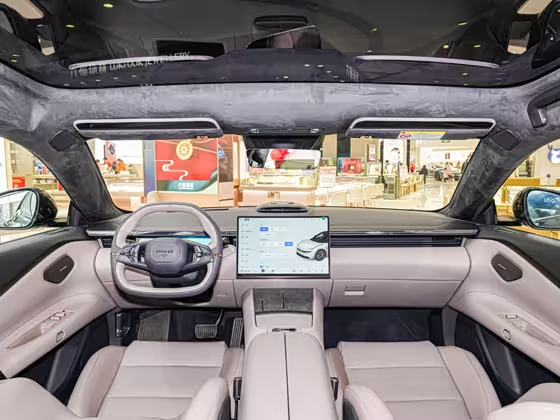 Lynk &amp; Co Z10 2024