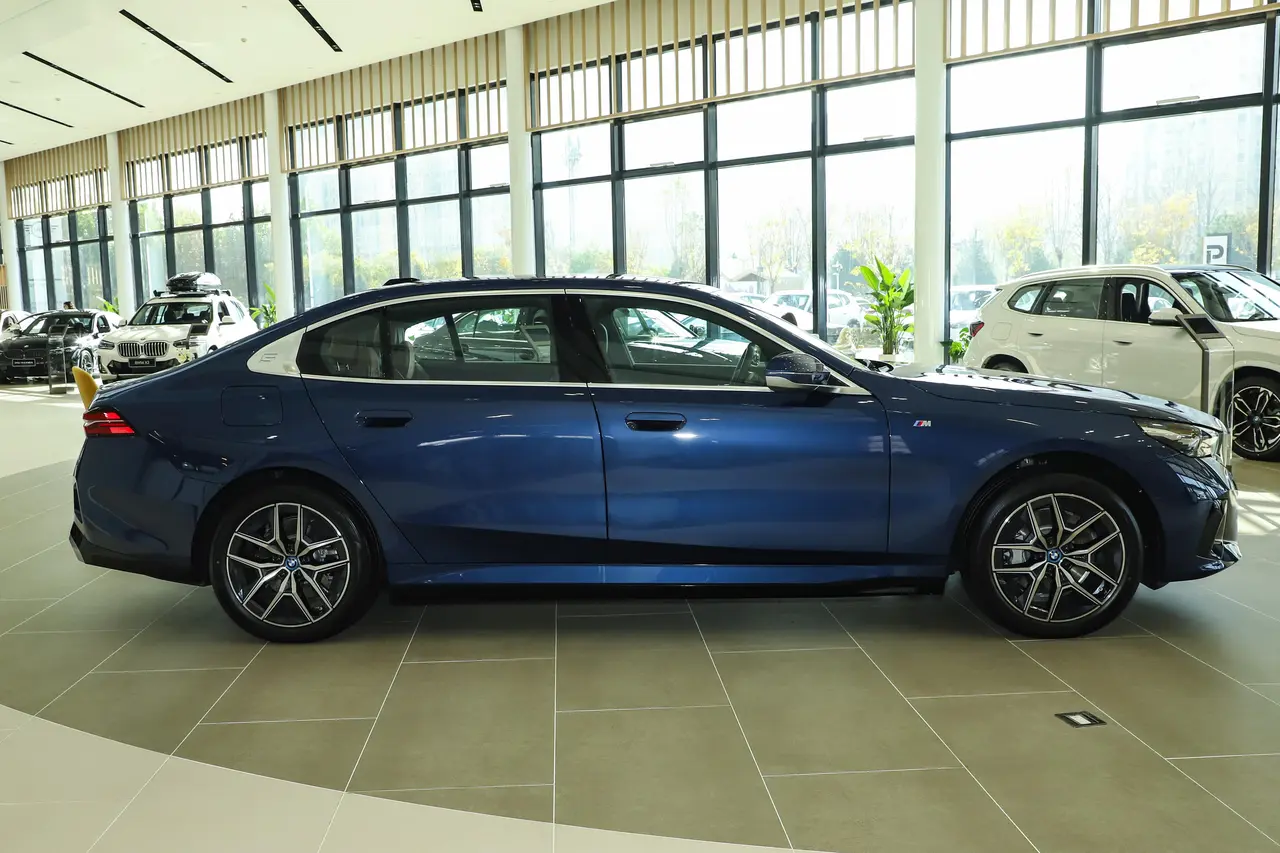 BMW I5 2024