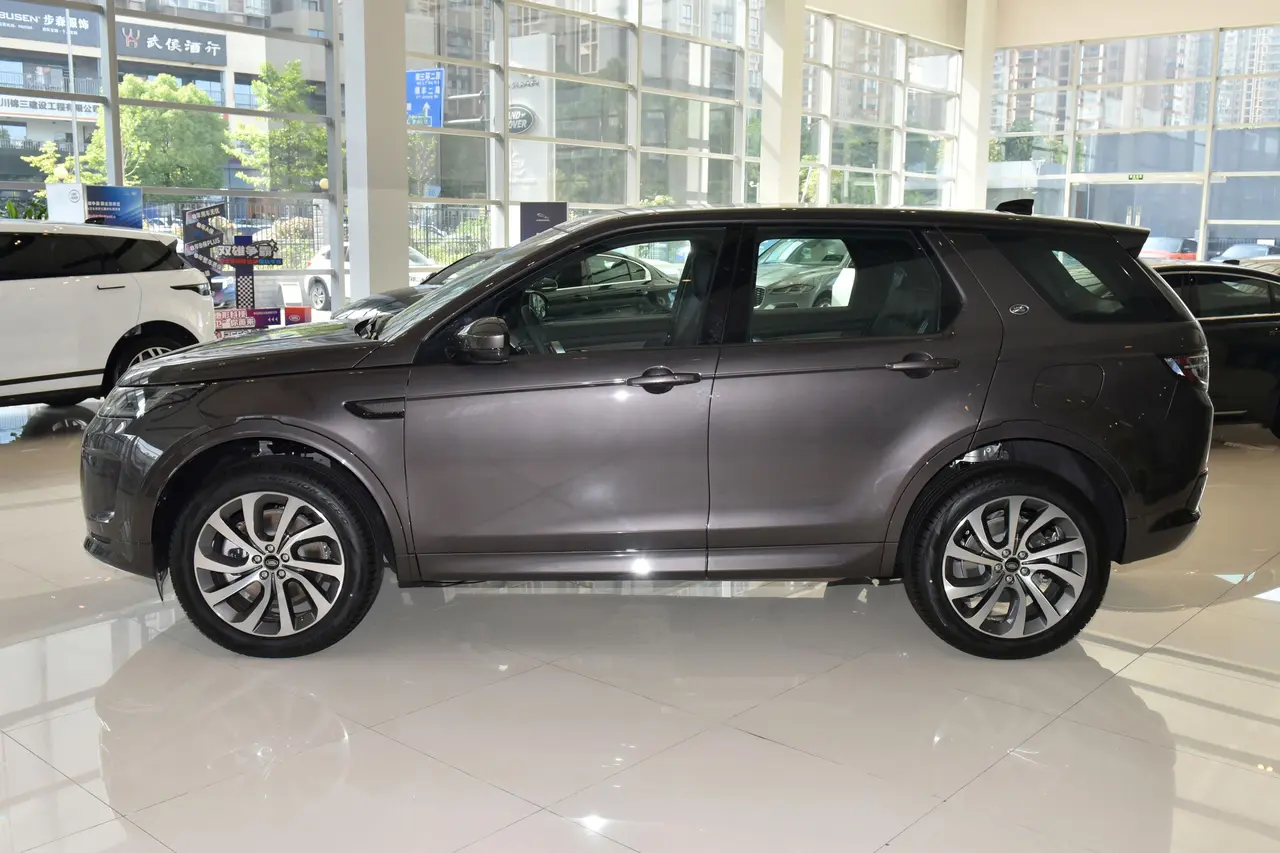 Land Rover Discover Sport PHEV 2024