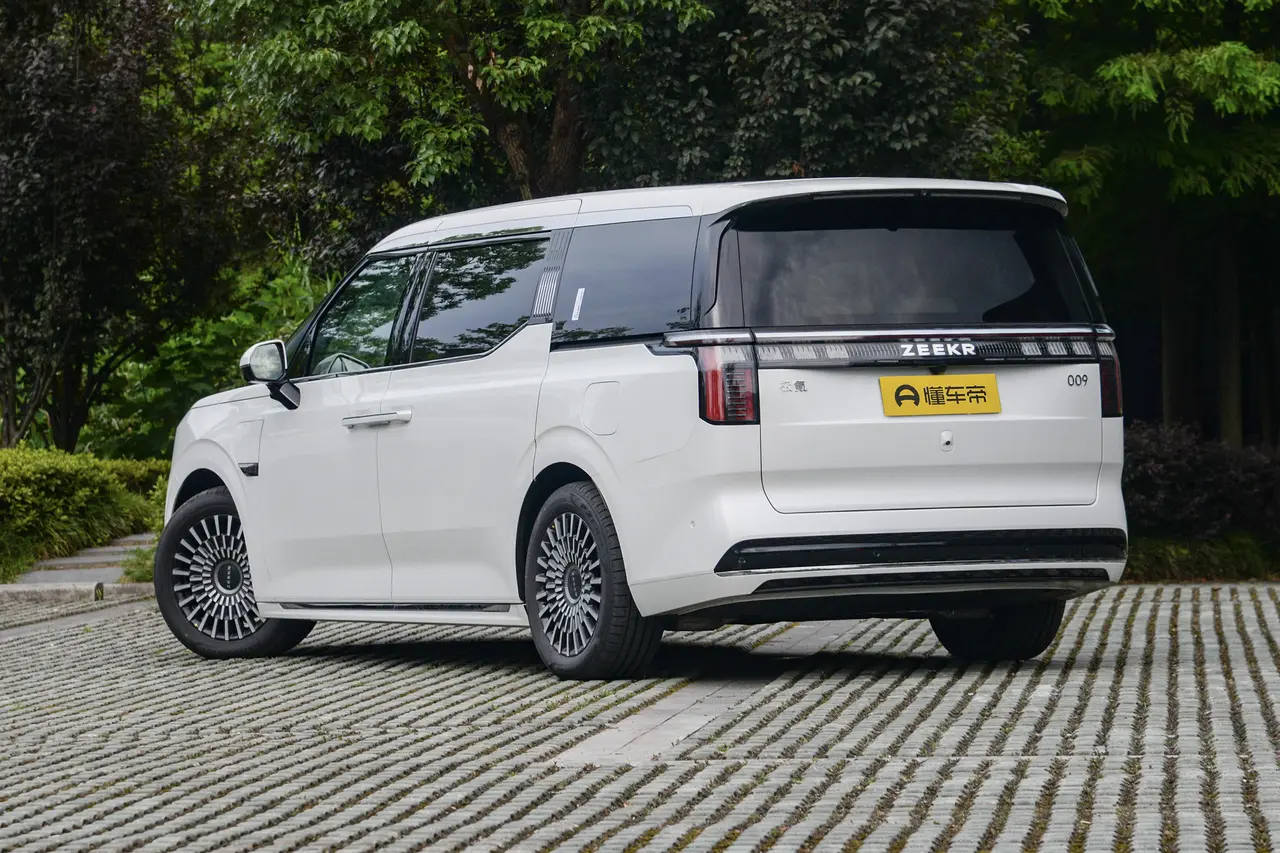 Zeekr 009 2024