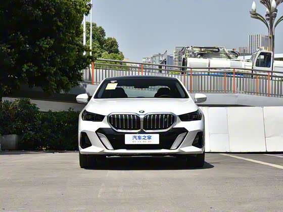 BMW I5 2025