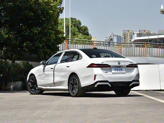 BMW I5 2025