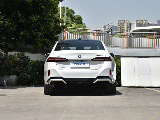 BMW I5 2025