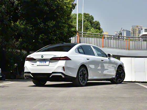 BMW I5 2025