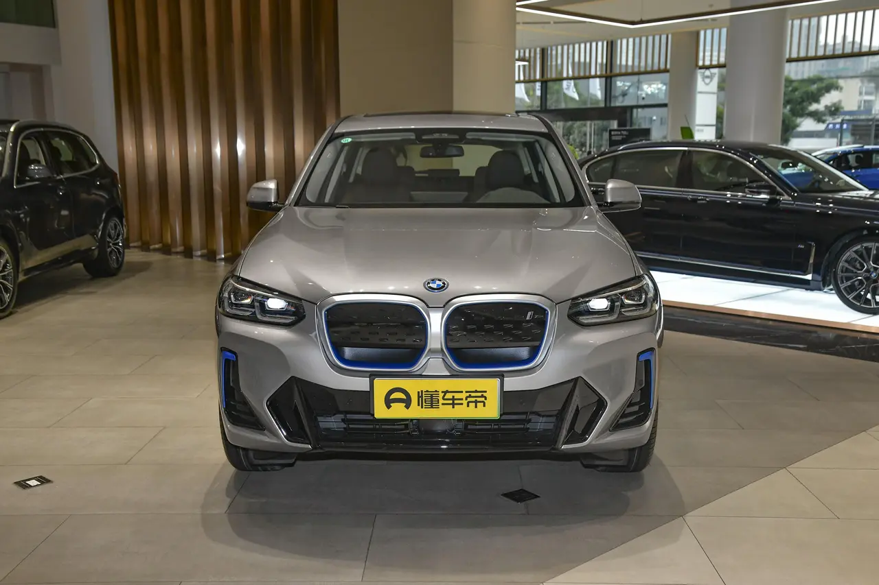 BMW iX 2023