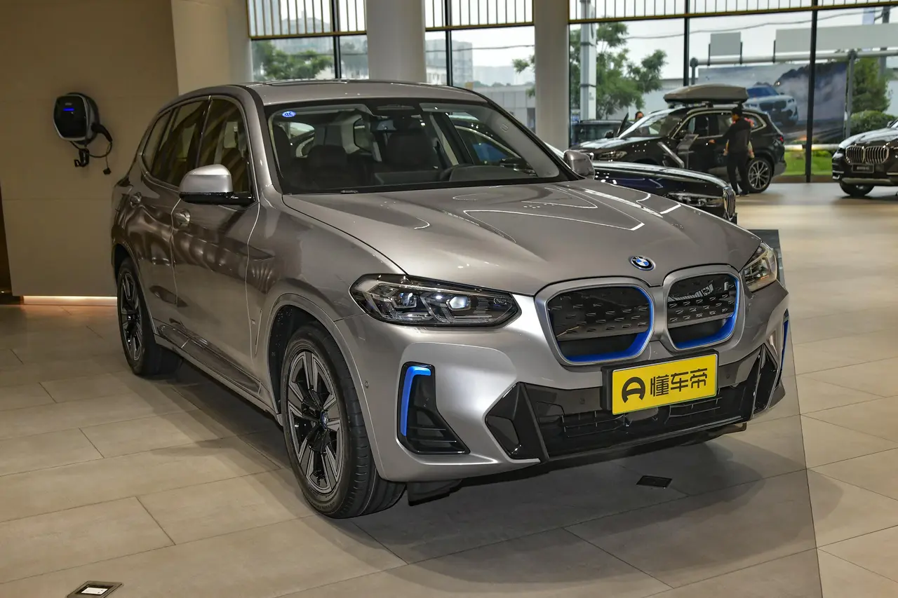 BMW iX 2023