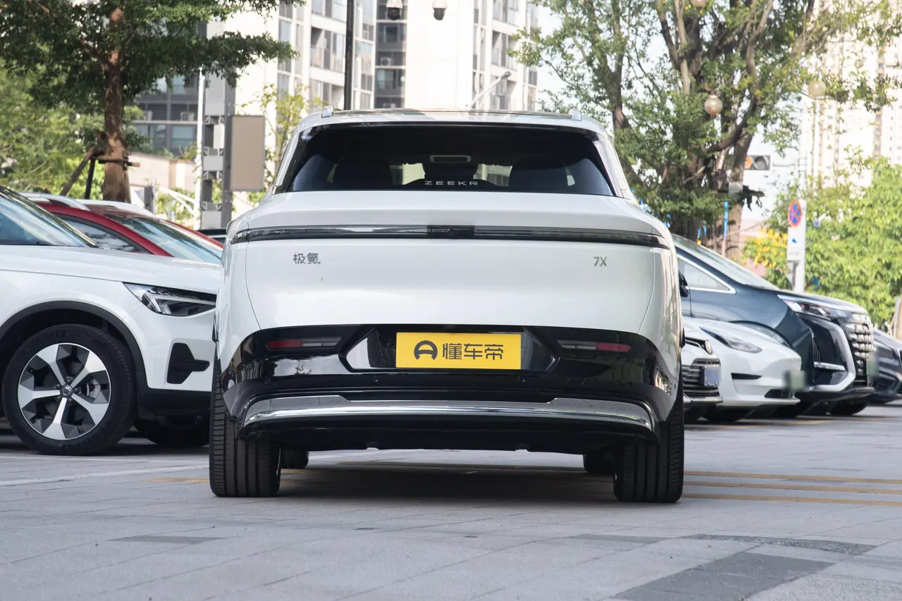 Zeekr 7X 2025