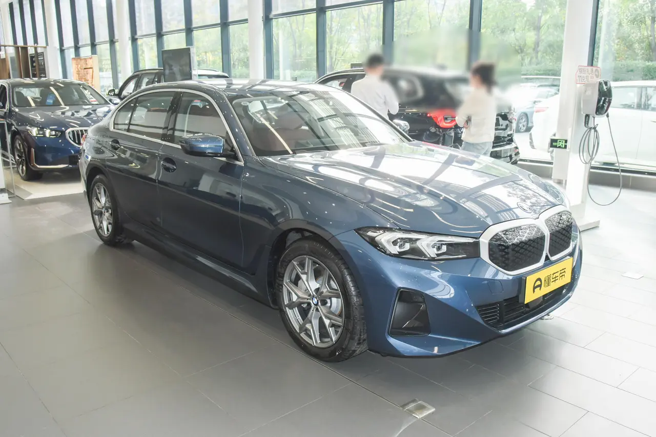 BMW i3 2025