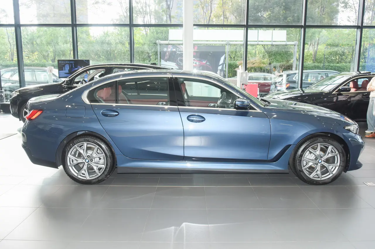 BMW i3 2025
