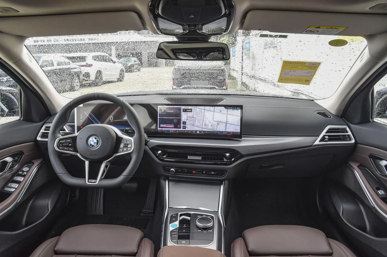 BMW i3 2025