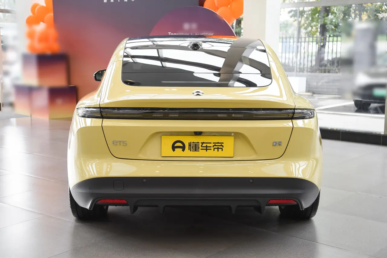 NIO ET5 2024
