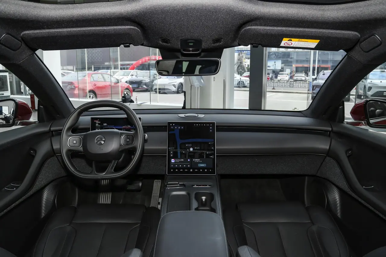 NIO ET5 2024