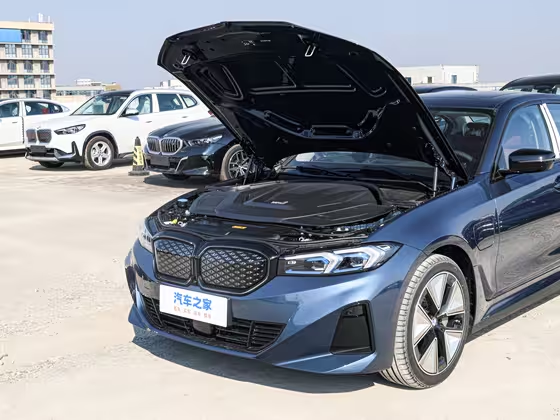 BMW i3 2025