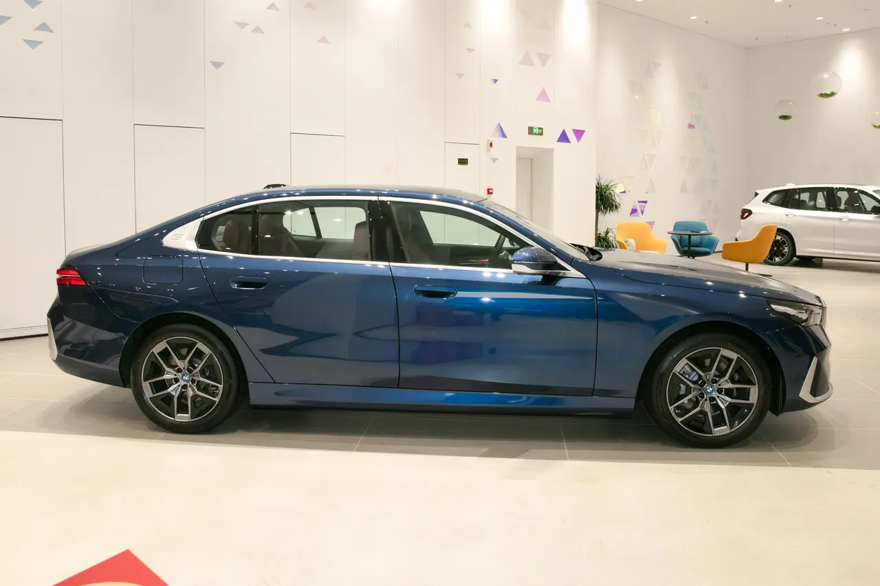 BMW I5 2024