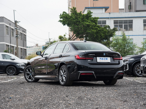 BMW i3 2024