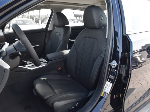 BMW i3 2024