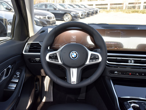 BMW i3 2024
