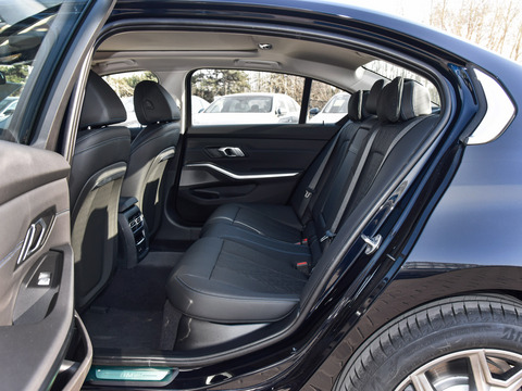BMW i3 2024