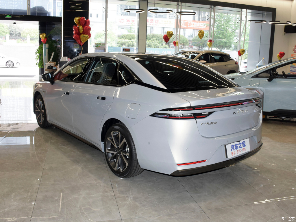 GAC Aion S 2021