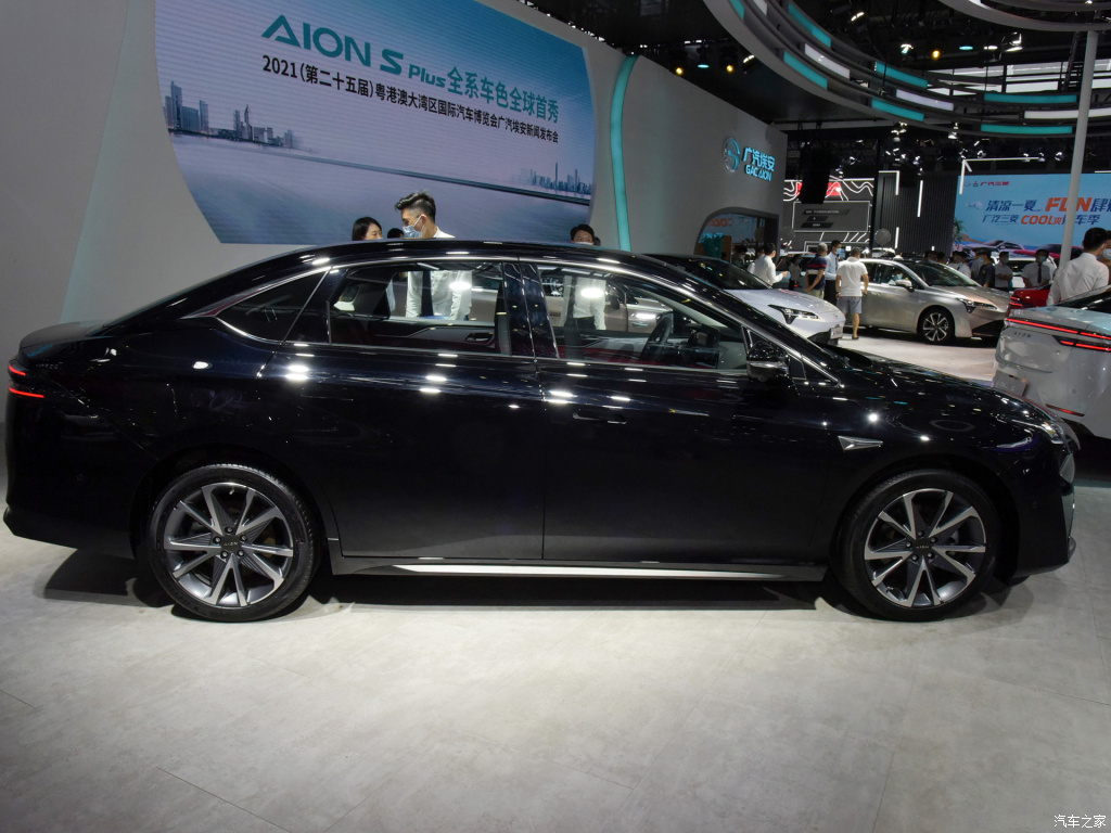GAC Aion S 2021