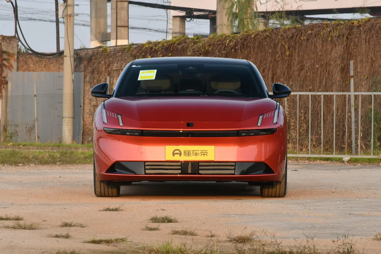 Lynk &amp; Co Z10 2024