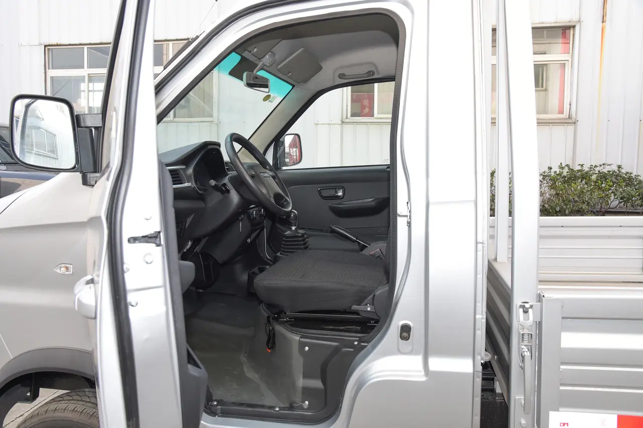 SRM Xinyuan T2S EV 2021