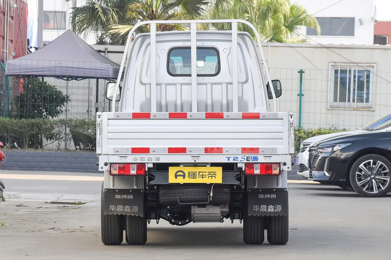 SRM Xinyuan T2S EV 2021