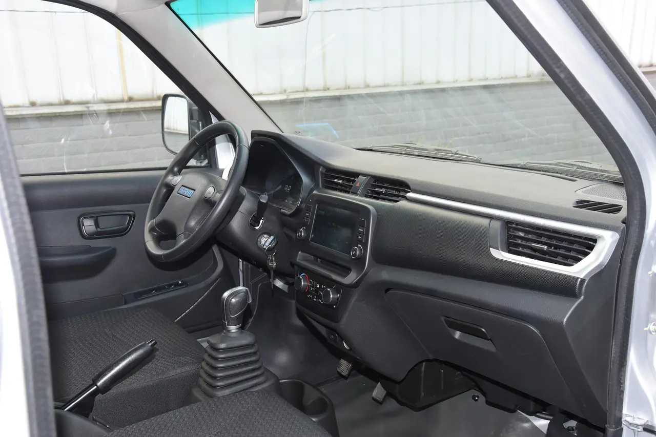 SRM Xinyuan T2S EV 2021