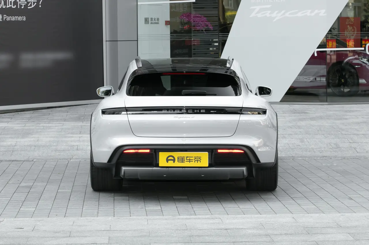 Porsche Taycan 2024