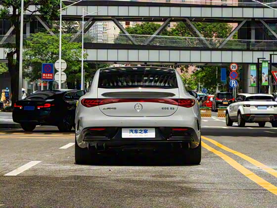 Mercedes EQE 2023