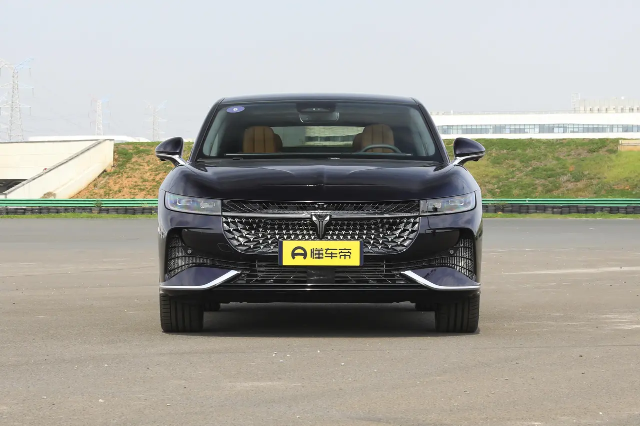 Voyah Chasing Light PHEV 2024