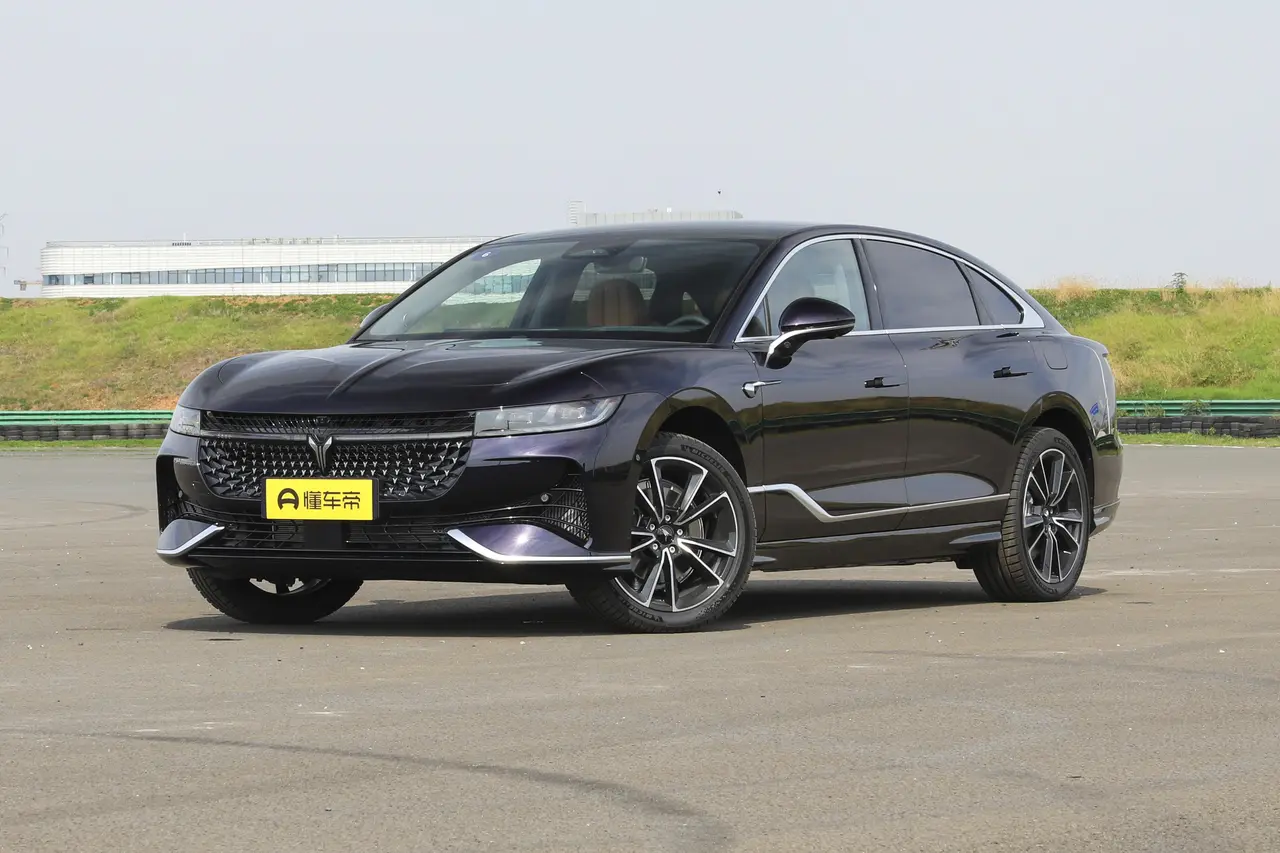 Voyah Chasing Light PHEV 2024