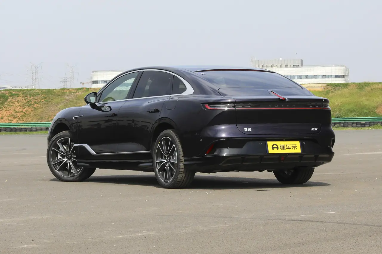 Voyah Chasing Light PHEV 2024