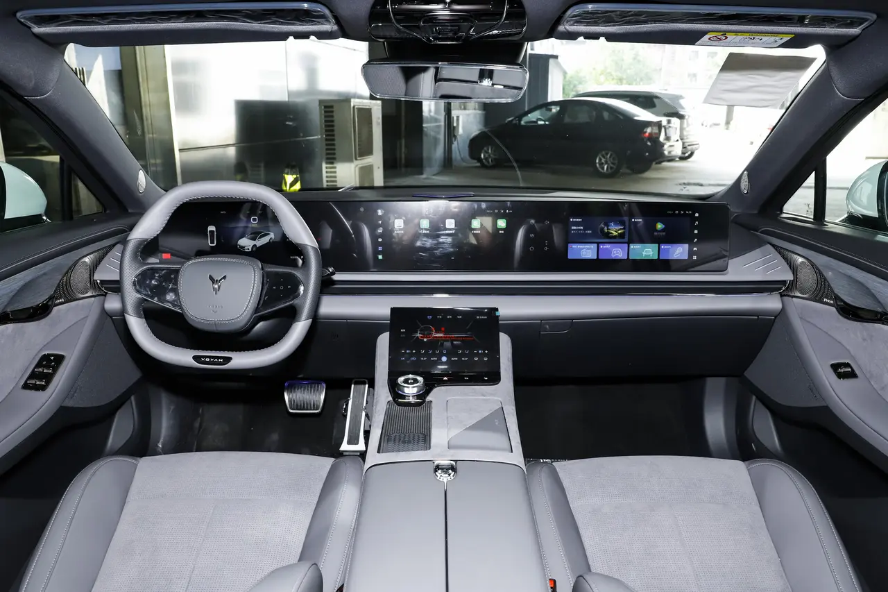 Voyah Chasing Light PHEV 2024