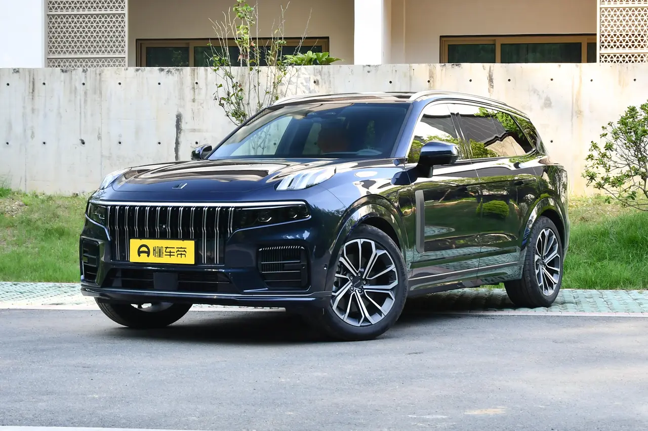 Lynk &amp; Co 09 EM-P 2023